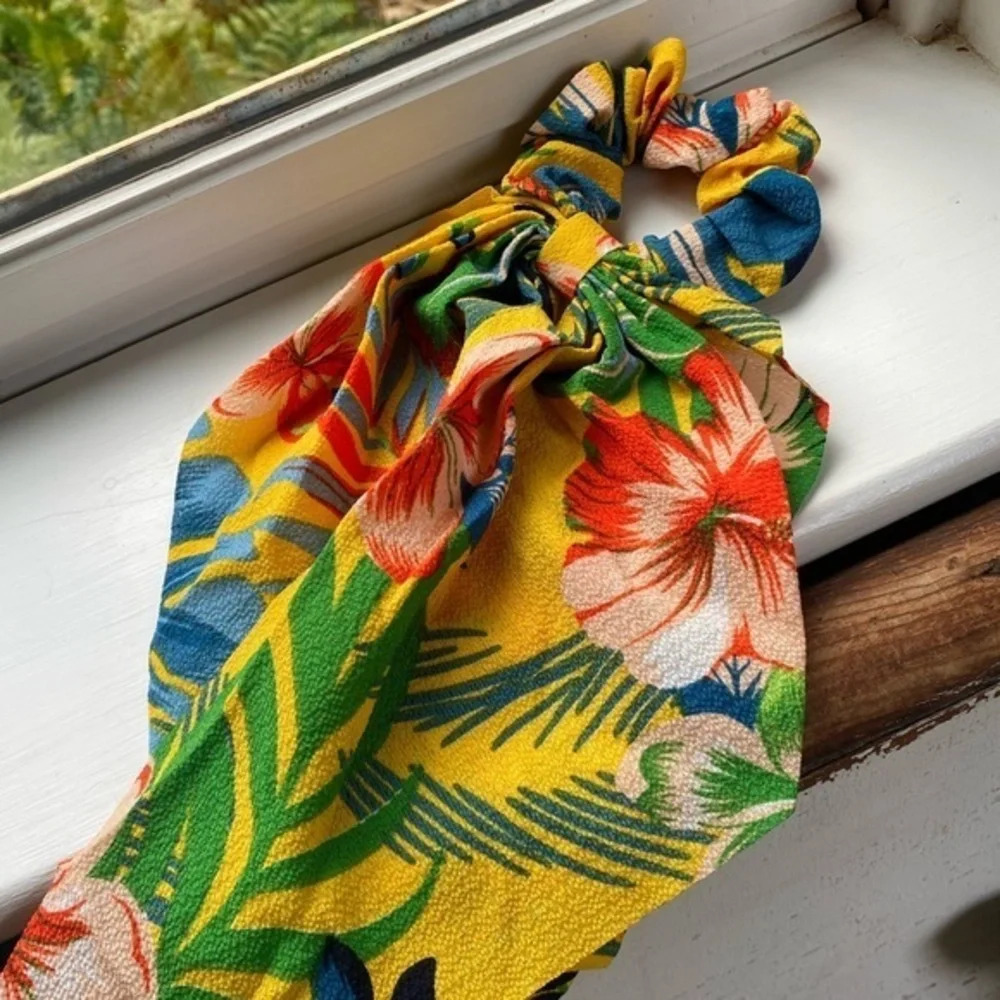 Anthropologie  Tropical Ponytail  Hair Scarf
